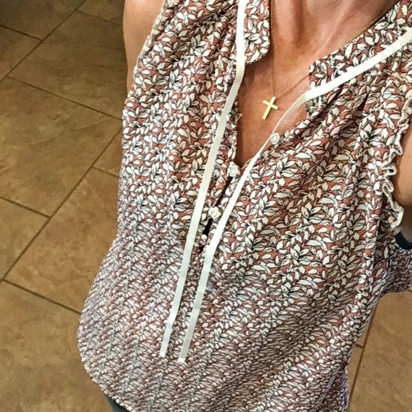 Boutique Top in Mauve and Ivory - Picture 2 of 3